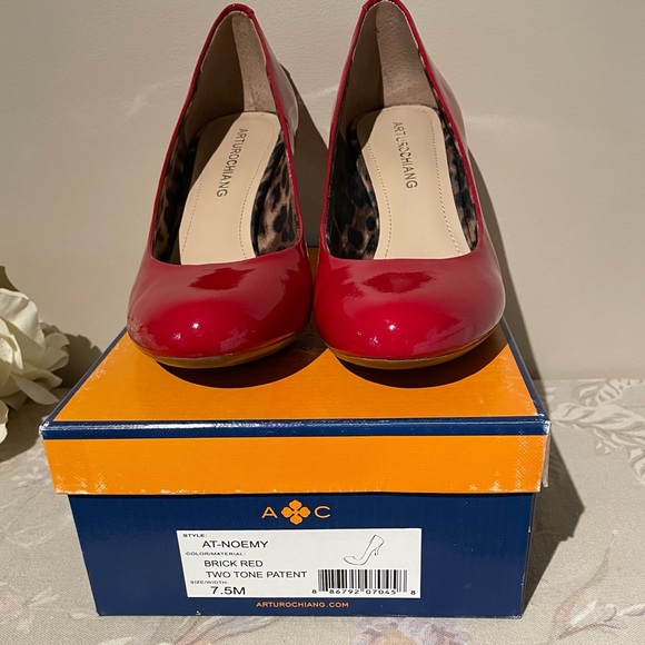 Arturo Chiang Heels 7.5 - Picture 9 of 11